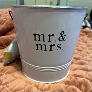 NWT Mudpie Metal Mr. & Mrs. Ice Bucket with Scoop